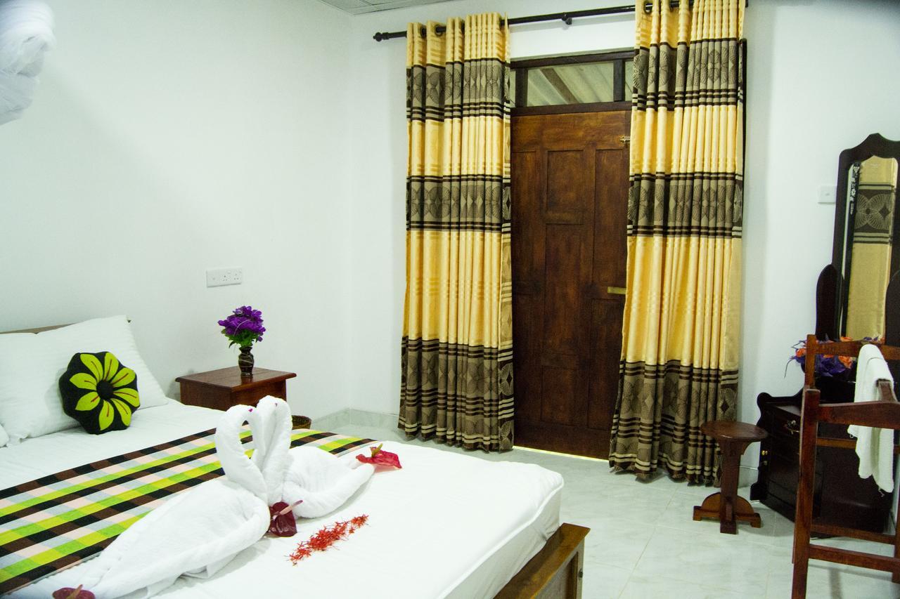 Senura Home Stay Sigiriya Eksteriør billede