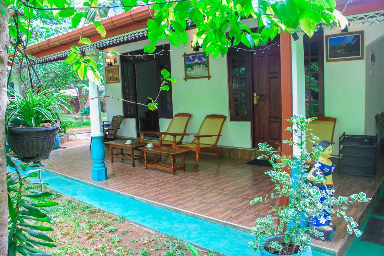 Senura Home Stay Sigiriya Eksteriør billede